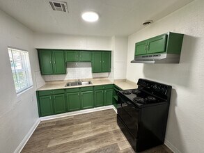 2300 Granada Blvd in Oklahoma City, OK - Building Photo - Building Photo
