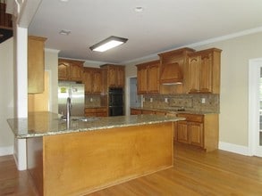 140 Cambridge Woods Dr in Mcdonough, GA - Foto de edificio - Building Photo