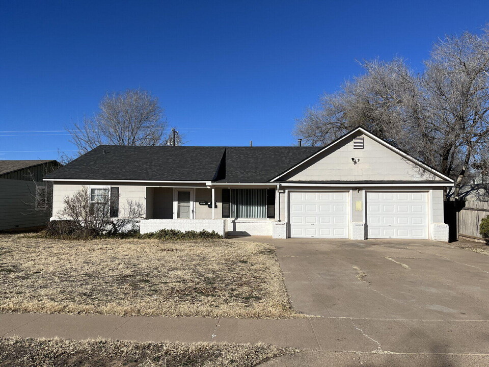 3214 27th St in Lubbock, TX - Building Photo