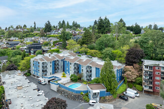 Magnolia Ridge in Seattle, WA - Building Photo - Building Photo