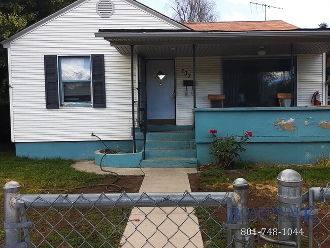 737 Lennox St in Midvale, UT - Building Photo - Building Photo