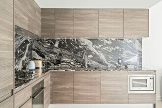 310-612 12 Ave SW in Calgary, AB - Building Photo - Building Photo