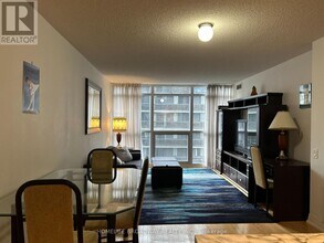 25-1325 Carlton St. in Toronto, ON - Building Photo - Building Photo