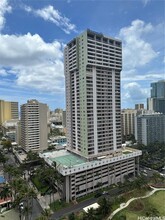 445 Seaside Ave, Unit 1107 in Honolulu, HI - Building Photo - Building Photo