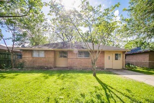 743 Knob Hollow St in Channelview, TX - Building Photo