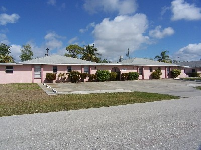 4610 Coronado Pky in Cape Coral, FL - Building Photo