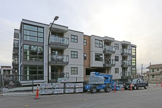 Newport at West Beach in White Rock, BC - Building Photo - Building Photo