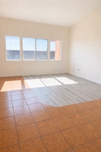 1332 Jefferson St in Calexico, CA - Foto de edificio - Building Photo