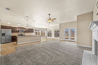 9604 Ross Avenue in Lubbock, TX - Building Photo - Building Photo