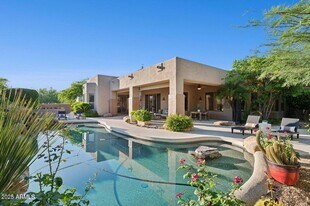 11299 E Greythorn Dr in Scottsdale, AZ - Building Photo