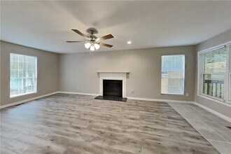 5105 N Bridges Dr in Alpharetta, GA - Building Photo - Building Photo