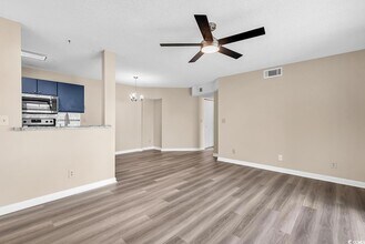 8796 Chandler Dr in Surfside Beach, SC - Foto de edificio - Building Photo