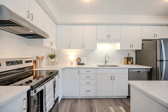 38 Reverie Way in Kitchener, ON - Building Photo - Building Photo
