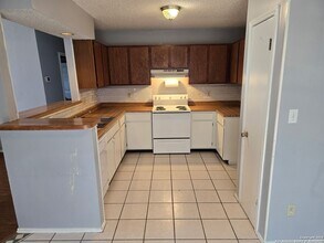 10114 Terra Oak in San Antonio, TX - Building Photo - Building Photo