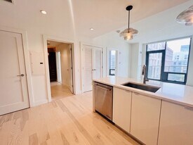 32 Traveler St, Unit 613 in Boston, MA - Building Photo