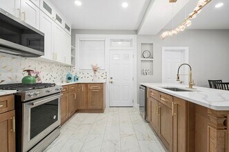 1809 W Armitage Ave, Unit 2 in Chicago, IL - Building Photo - Building Photo