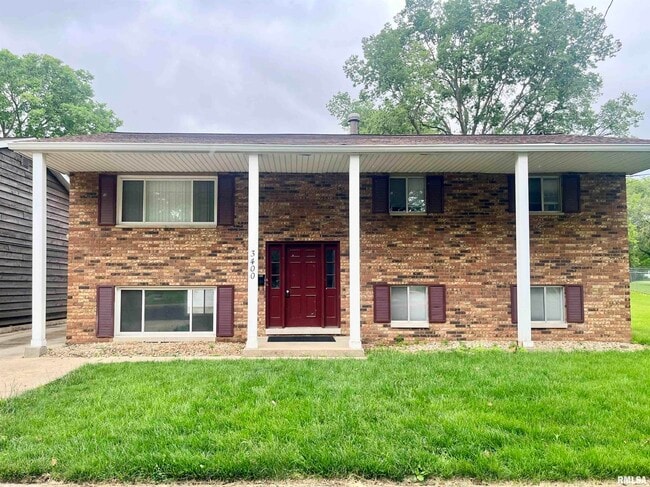 property at 3400 N Missouri Ave