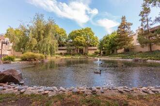 980 Kiely Blvd in Santa Clara, CA - Foto de edificio - Building Photo