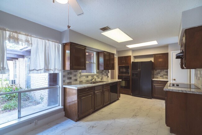 property at 25535 Wingfield Ln