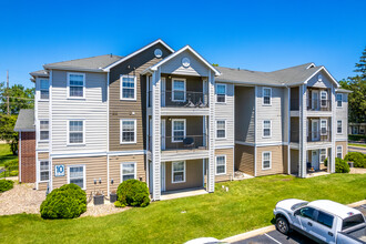 The Quarters Cedar Falls in Cedar Falls, IA - Foto de edificio - Building Photo