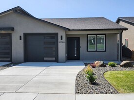 5308 W Wernett Rd in Pasco, WA - Building Photo