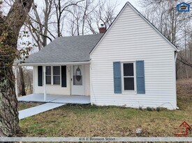 416 E Bronson St in Sparta, TN - Building Photo