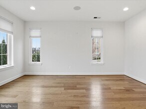 20305 Savin Hill Dr in Ashburn, VA - Building Photo - Building Photo