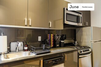 509 E 87th St in New York, NY - Building Photo - Building Photo