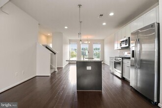 439 Foxglove Way in Stafford, VA - Building Photo - Building Photo