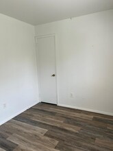 647 Shore Dr in Oakdale, NY - Foto de edificio - Building Photo