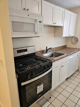 70 Farmington Ave in New London, CT - Building Photo - Building Photo