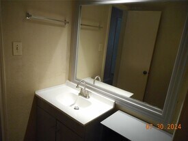 12716 Hill Branch Dr in Houston, TX - Building Photo