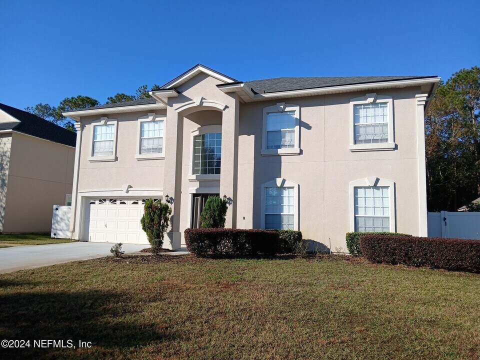 2135 Thorn Hollow Ct in St. Augustine, FL - Foto de edificio