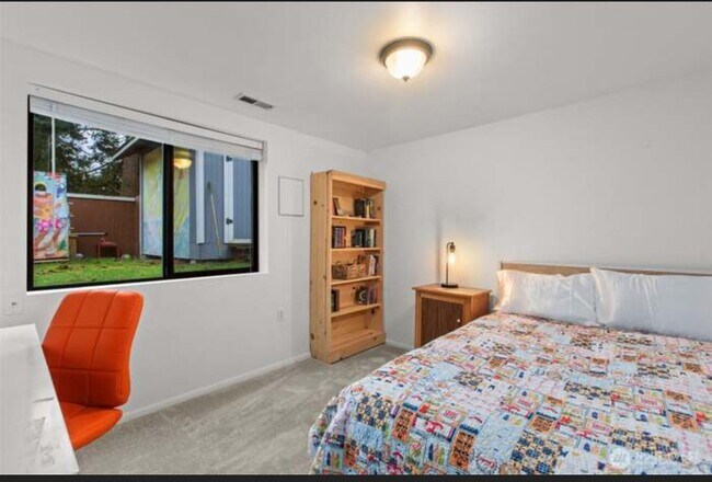 14834 Fremont Ave N in Shoreline, WA - Building Photo - Building Photo