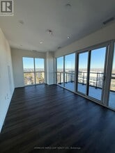 15 Watergarden Dr in Mississauga, ON - Building Photo - Building Photo