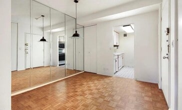 2 S End Ave in New York, NY - Building Photo - Building Photo