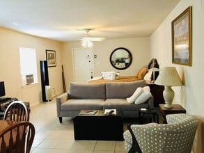 802 E 28th St, Unit B in Houston, TX - Building Photo - Building Photo