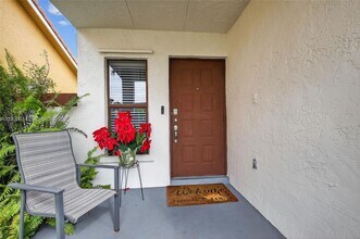 5571 NW 188th St in Miami Gardens, FL - Building Photo - Building Photo