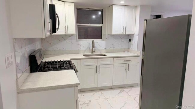 70-51 45th Ave in Queens, NY - Building Photo - Building Photo