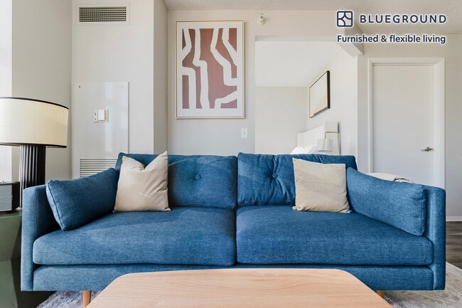 180 N Jefferson St in Chicago, IL - Building Photo - Building Photo