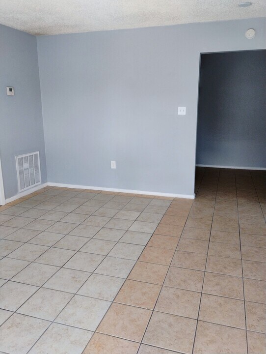 5275 Kimberlin Ave, Unit D in Baker, LA - Building Photo