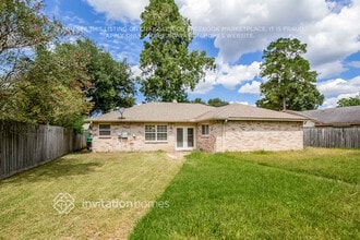 7022 Fox Knoll Ln in Humble, TX - Foto de edificio - Building Photo