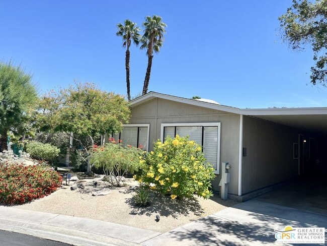 73450 Country Club Dr in Palm Desert, CA - Building Photo - Building Photo