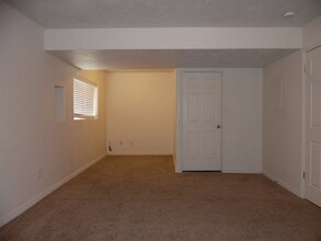 2136 S Fremont Crest Ave W in Syracuse, UT - Building Photo - Building Photo