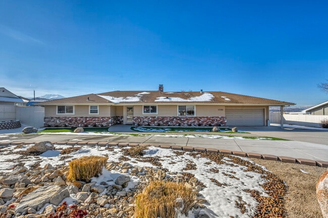 property at 13785 Kewanna Trail