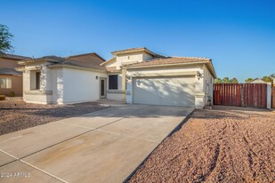 6924 W Southgate Ave in Phoenix, AZ - Building Photo