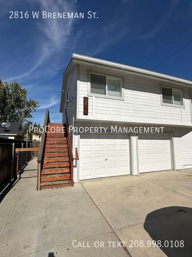 property at 2816 W Breneman St