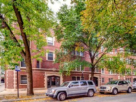 7020 N Paulina St in Chicago, IL - Building Photo