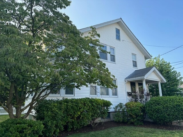 property at 20 Broadway Terrace