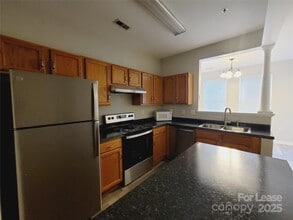 563 E 9th St in Charlotte, NC - Building Photo - Building Photo